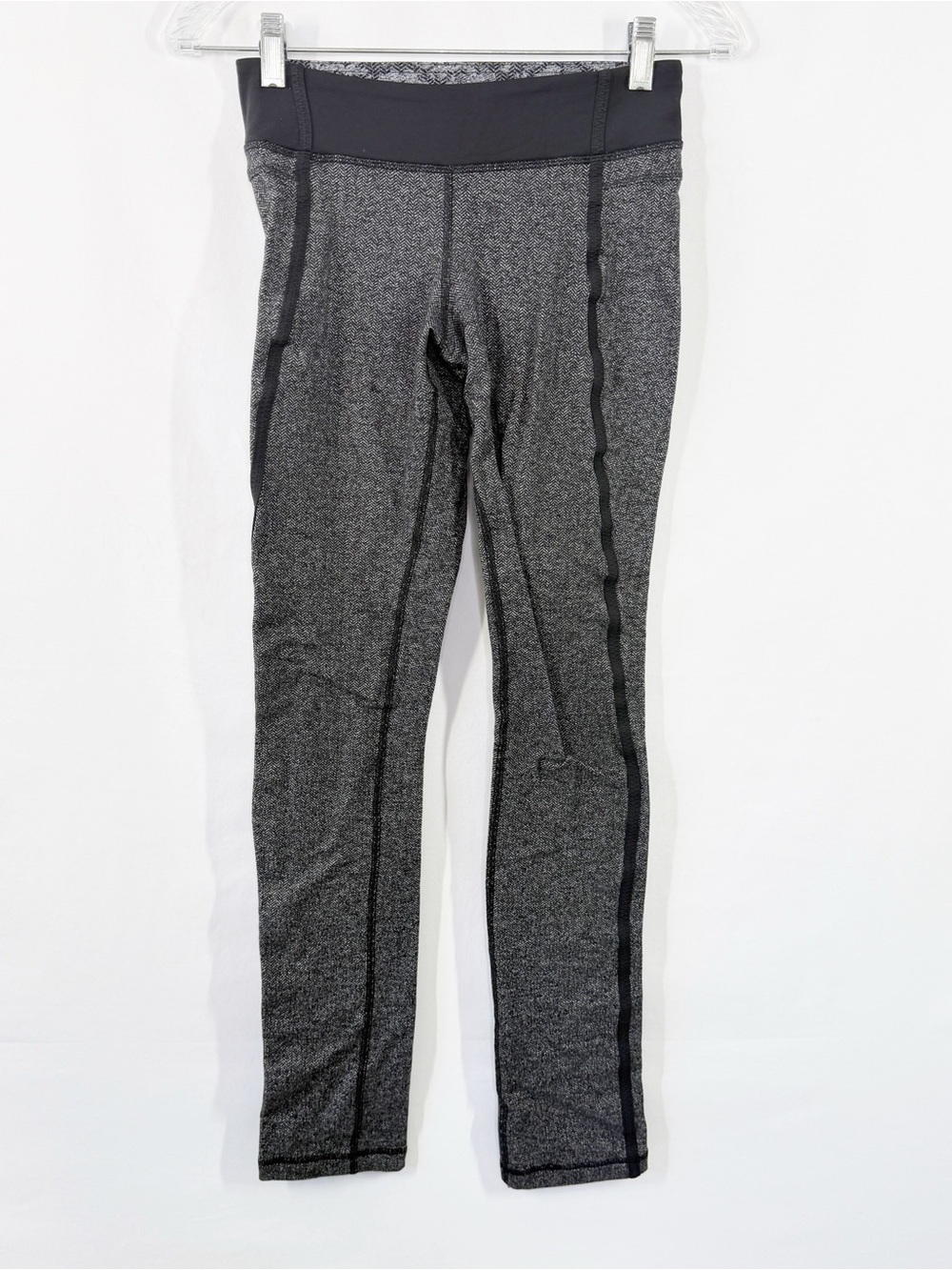 Lululemon Gray Herringbone Leggings Size 4 Activewear Workout Fitness Running